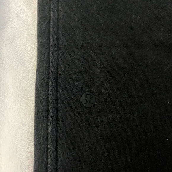 Lululemon Black Scuba HR Jogger Size 2 - Picture 4 of 4